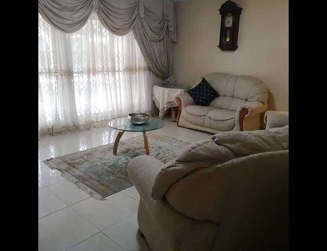 6 BEDROOM HOUSE FOR SALE IN ESCOMBE